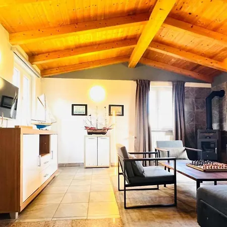Vila House Dino By Guide Banjole